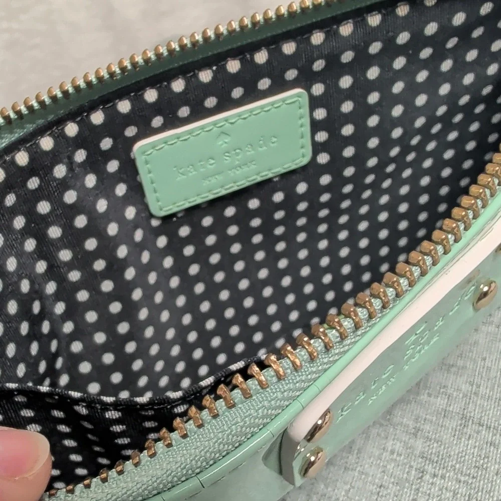Kate Spade New York Mint Green Patent Leather Wristlet Pouch Polka Dot Lining‎